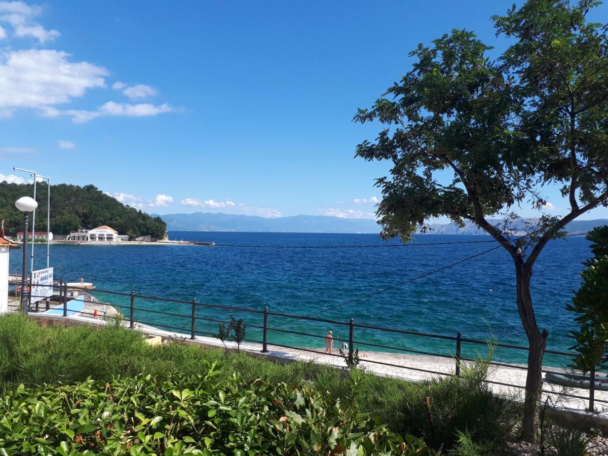 Hotel Lilianka Selce Esterno foto