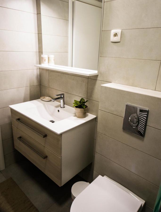 Hotel Lilianka Selce Esterno foto